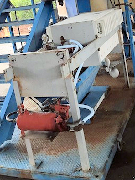 Filter Press With 14 Each 18-1/2" X 18-1/2" X 2-1/2" Thick Plates)